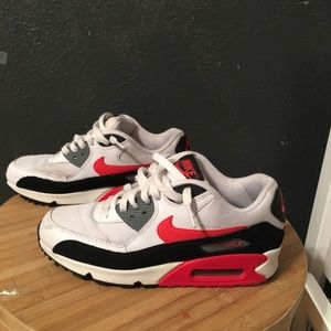 Nike air max mens 6.5 -> womens 8.5